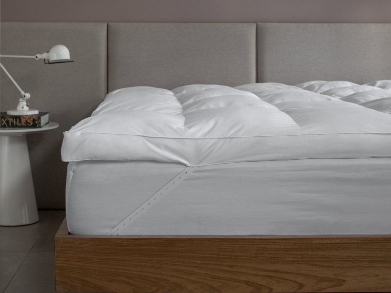 Intense Ref. 22463 - Pillow Top Ambientada na Cama 